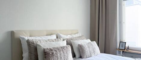 2 多间卧室、WiFi、床单