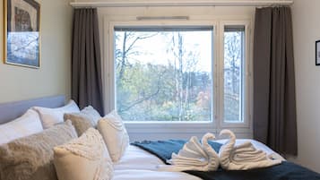 1 bedroom, free WiFi, bed sheets
