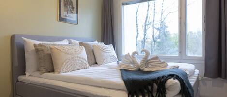 1 室のベッドルーム、WiFi (無料)、ベッドシーツ