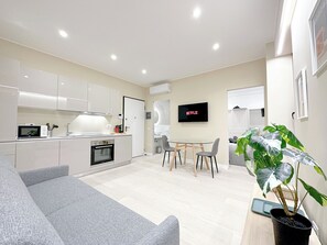 Smart TV - Niccolini 26 - 5 min da metro - Silenzioso (Milano)