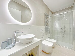 Shower, hair dryer, bidet, towels - Niccolini 26 - 5 min da metro - Silenzioso (Milano)