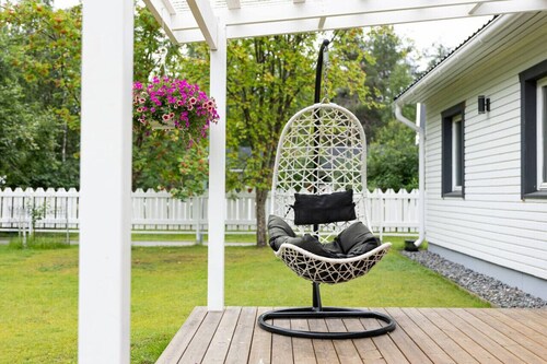 Villa Marasto Aurora view by BookLapland