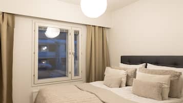 3 bedrooms, desk, free WiFi, bed sheets