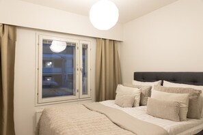 3 slaapkamers, een bureau, gratis wifi, beddengoed