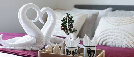 4 Schlafzimmer, Schreibtisch, kostenloses WLAN, BettwÀsche