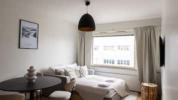 1 bedroom, desk, free WiFi, bed sheets