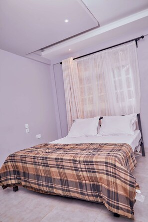 Decoración personalizada, muebles diferentes y escritorio 