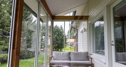 Cozy Aurora Chalet with Sauna