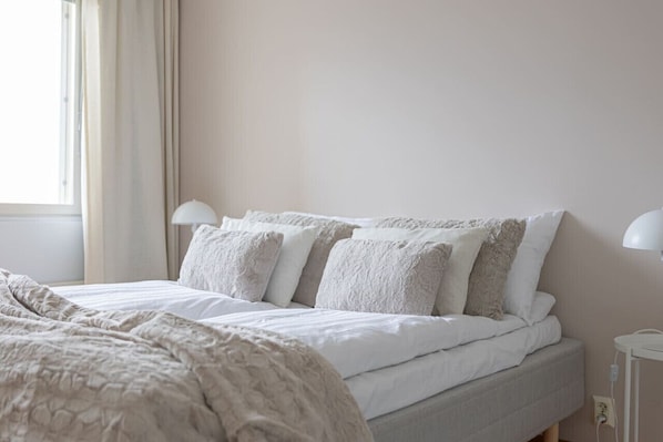 1 bedroom, WiFi, bed sheets