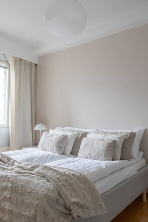 1 bedroom, WiFi, bed sheets