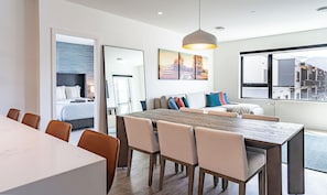 In-room dining - Mountain Revelation Revelstoke Vacations (Revelstoke)