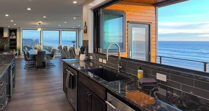 Beachfront Luxury, HotTub, Spa, Big Arcade, Open Layout, 4 Owner Suites, FirePit