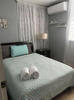 3 bedrooms, WiFi, bed sheets - Casa Sol / New Remodeled Kitchen /AC in Bedrooms (Luquillo)