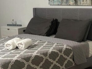 3 bedrooms, WiFi, bed sheets - Casa Sol / New Remodeled Kitchen /AC in Bedrooms (Luquillo)
