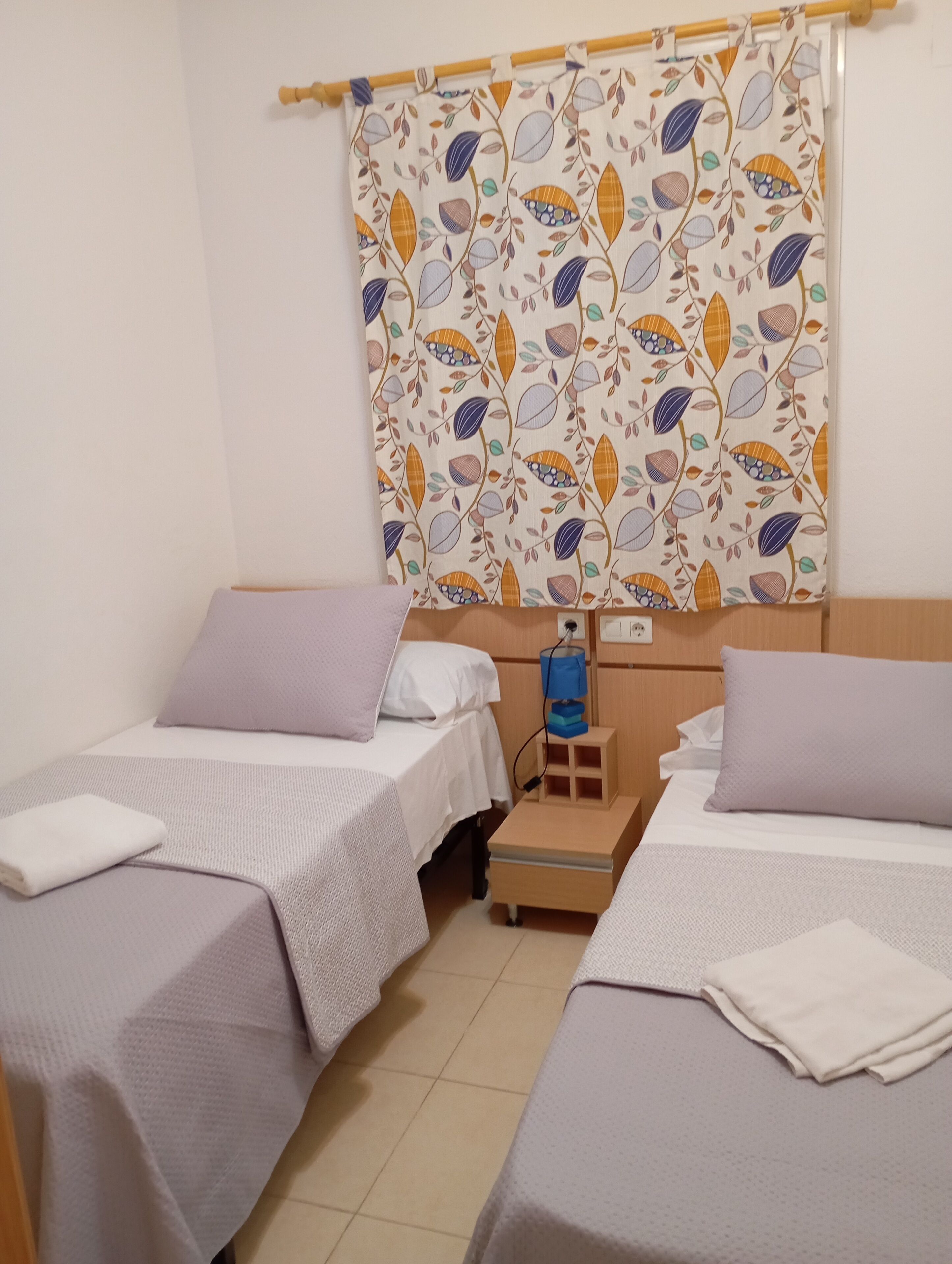 2 bedrooms, iron/ironing board, free WiFi