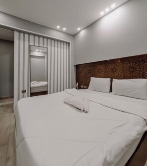 6 Schlafzimmer, Bügeleisen/Bügelbrett, WLAN, Bettwäsche