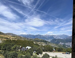 Miscellaneous - 100m from ski slopes, 5th floor, view valley, swimming pool, balcony, tv, ski locker, 36m² (Le Corbier)