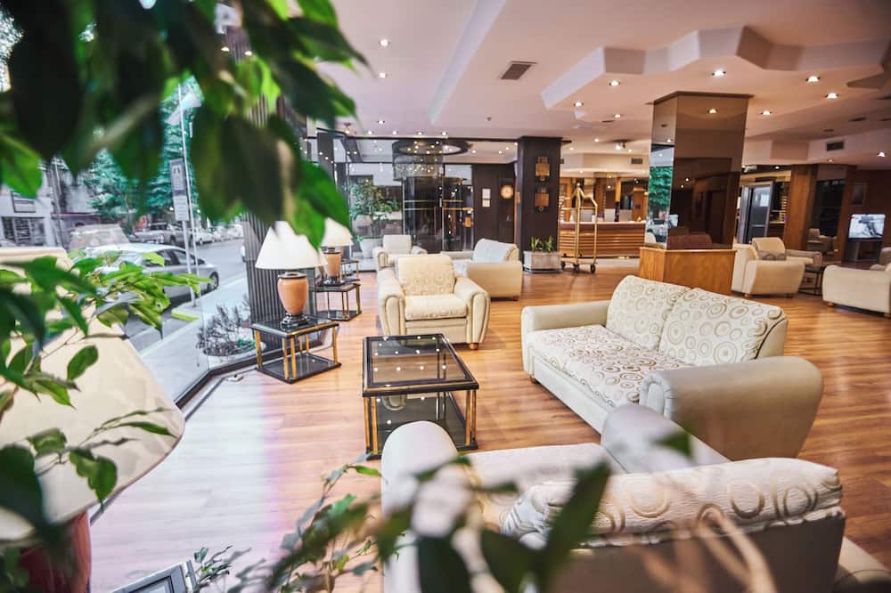 Primacy Hotel