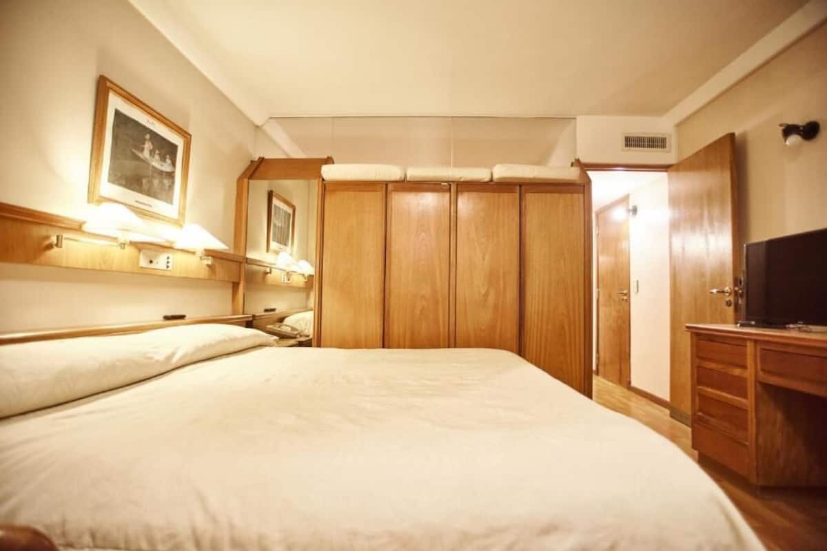 1 chambre, coffres-forts dans les chambres, Wi-Fi gratuit