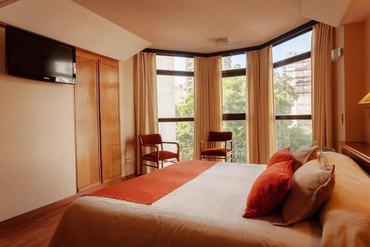1 bedroom, in-room safe, free WiFi