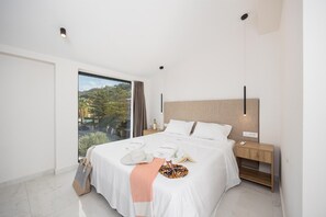 4 chambres, fer et planche à repasser, Wi-Fi, literie fournie