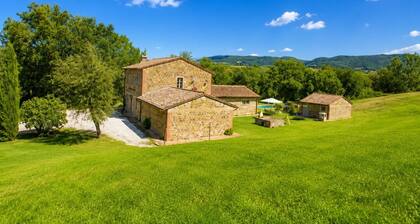 Casale del Conte - Three Bedroom Villa, Sleeps 6