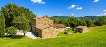 Casale del Conte - Three Bedroom Villa, Sleeps 6