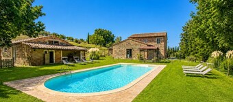 Casale del Conte - Three Bedroom Villa, Sleeps 6
