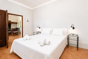3 dormitorios, tabla de planchar con plancha, wifi