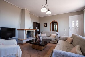 Fireplace, table football, ping pong, books