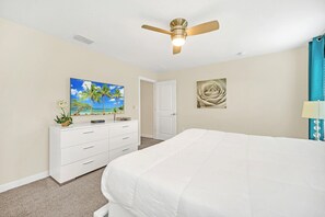 4 bedrooms, iron/ironing board, WiFi, bed sheets - Headline (Kissimmee)