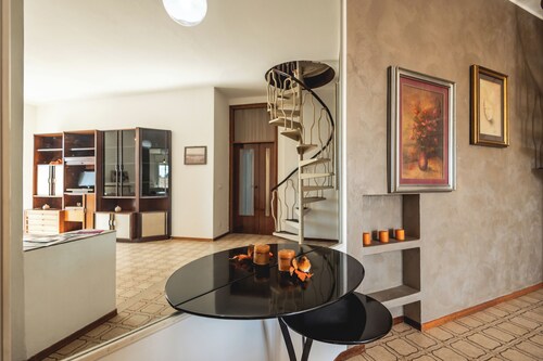 Art Haven cozy and quiet apartment suitable for families with balcony