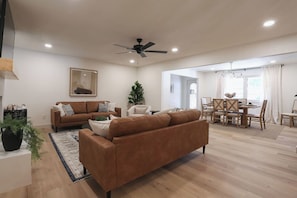 Smart TV, fireplace - The Luxe Raider 6 Bedroom (Lubbock)