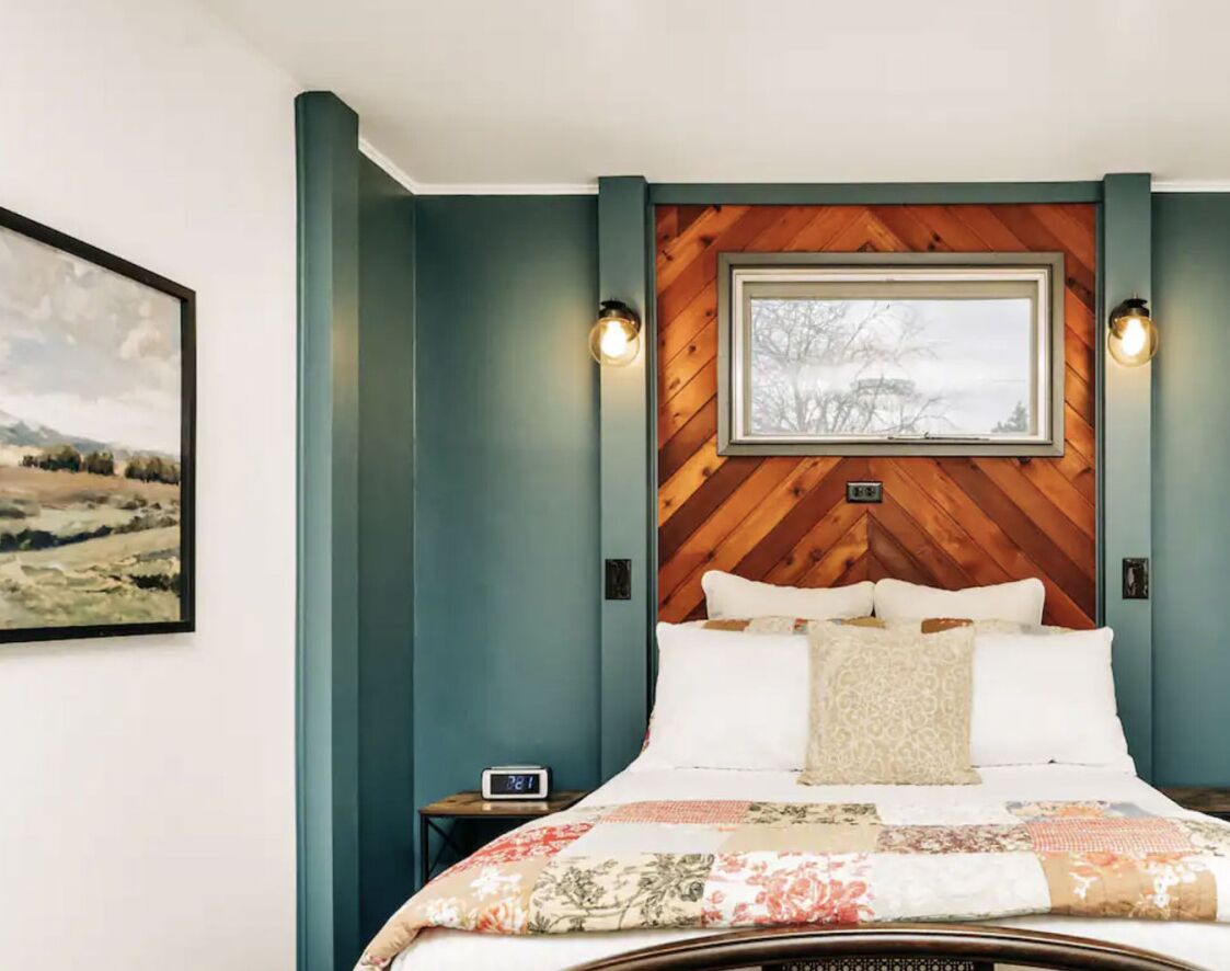 2 makuuhuonetta, työpöytä, vauvan matkasänky, ilmainen Wi-Fi