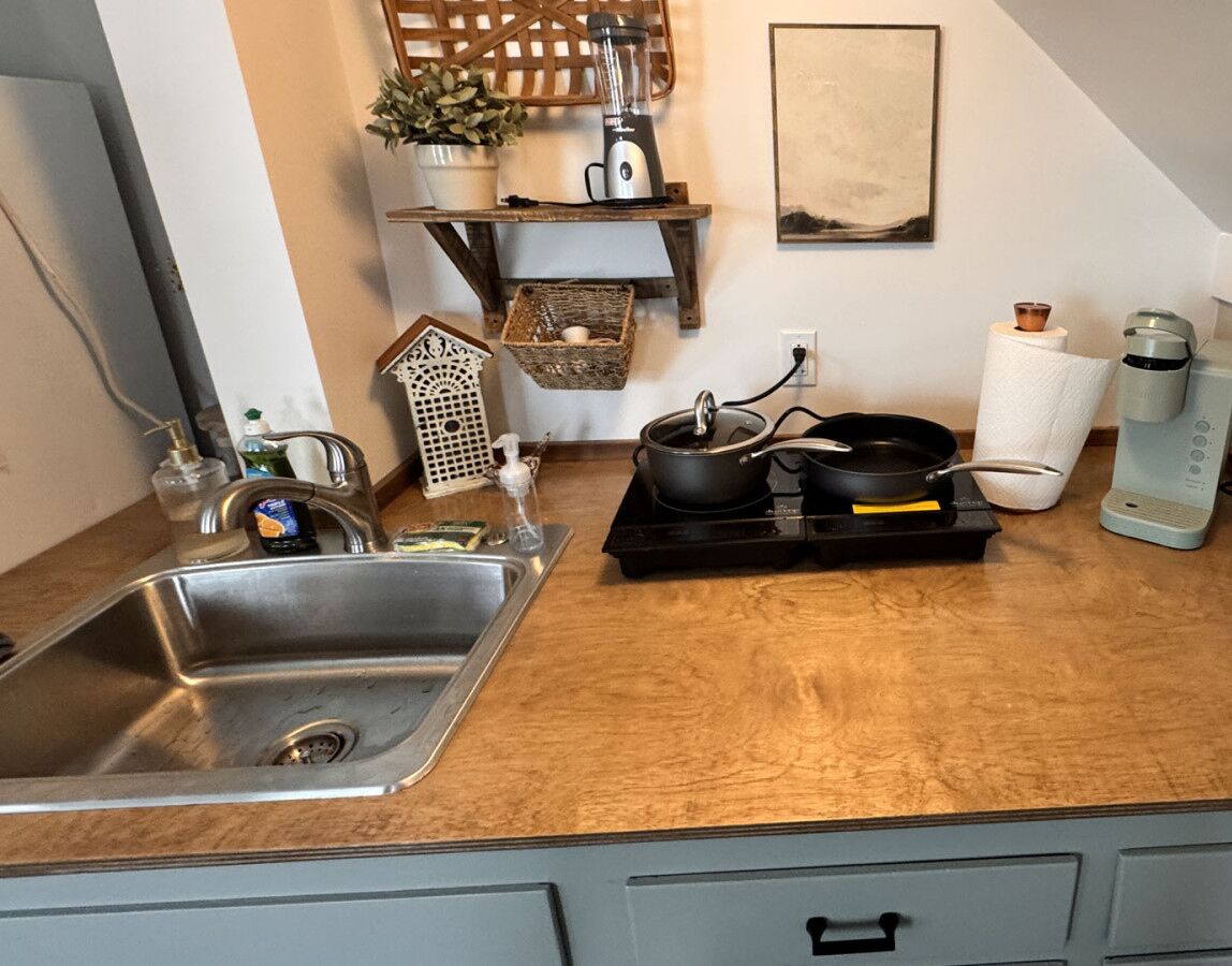 Microwave, coffee/tea maker, toaster, cookware/dishes/utensils