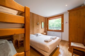 1 chambre, fer et planche Ă repasser, Wi-Fi, draps fournis