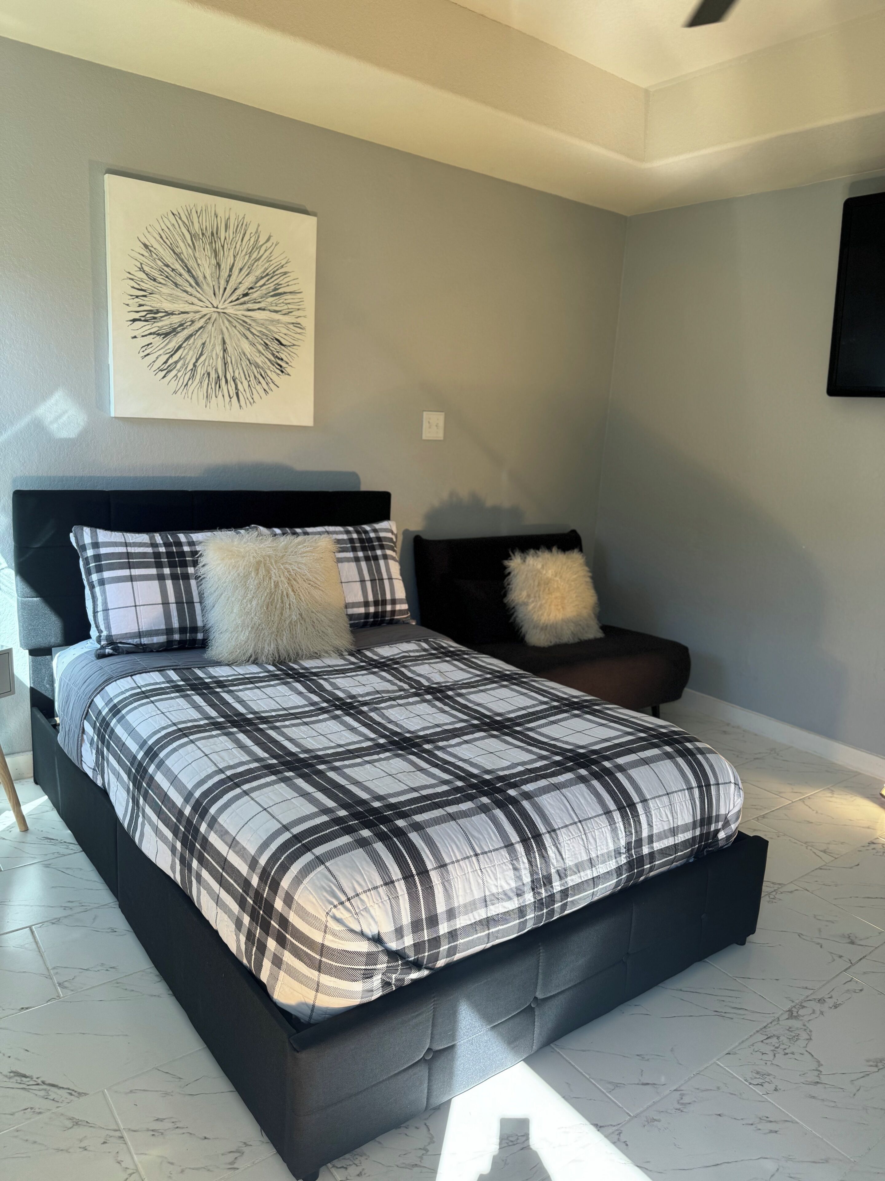 Bügeleisen/Bügelbrett, WLAN, Bettwäsche