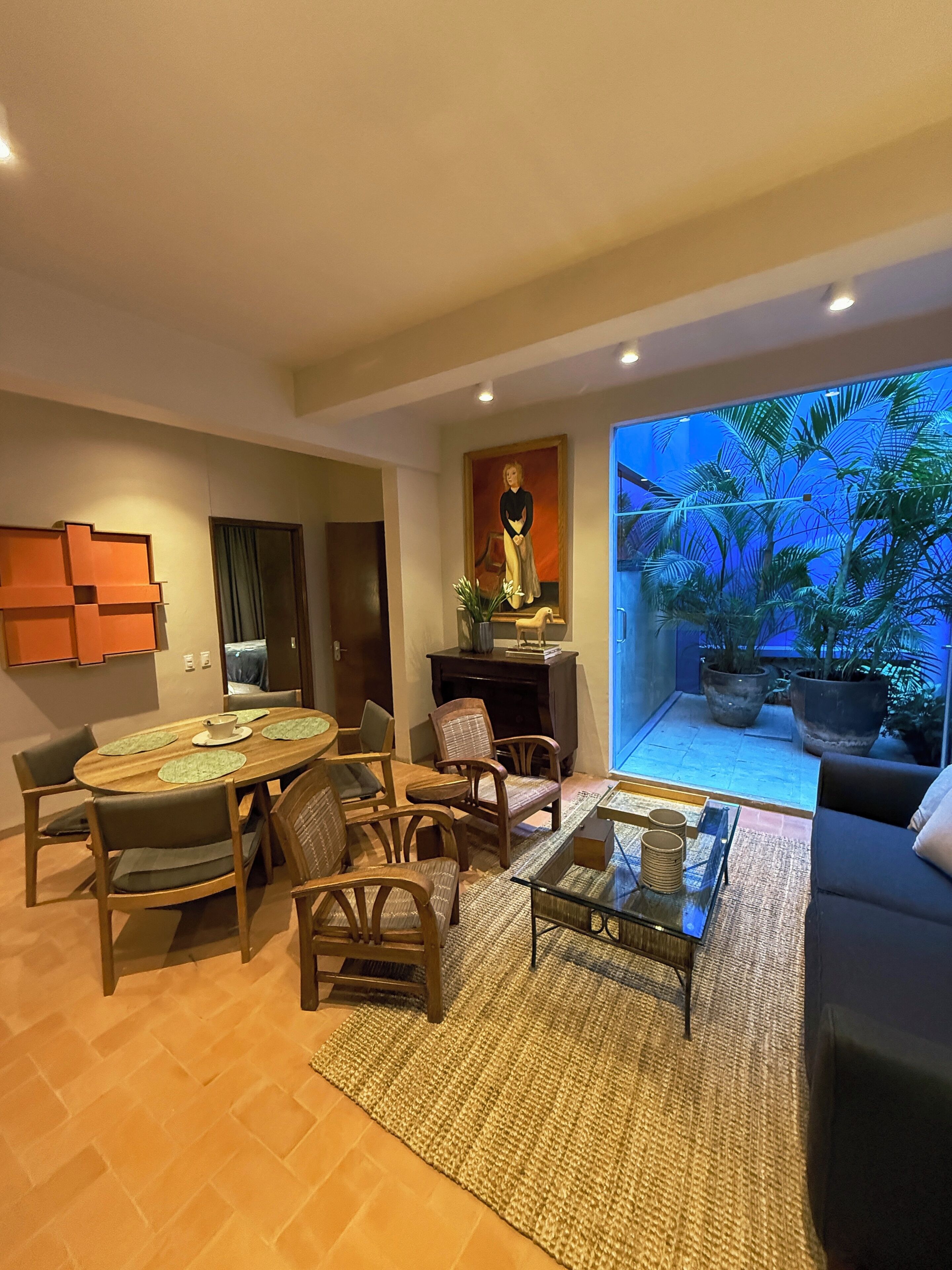 Grand Room, 2 Bedrooms | Dining room