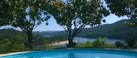 Piscine extérieure
