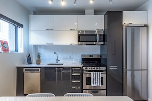 Frigorifero, piano cottura