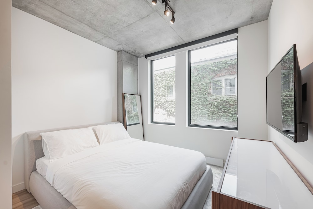 Experience Montreal Living at Le Mont Montreal Vrbo