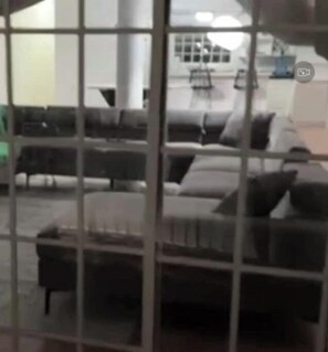 4 室のベッドルーム、WiFi、ベッドシーツ