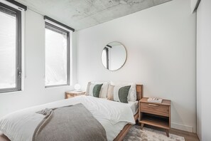 2 bedrooms, iron/ironing board, free WiFi