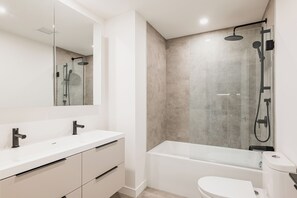 Chuveiro, secador de cabelo