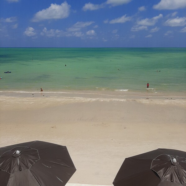 Superior Double Room, 1 King Bed, Beach View | Living area