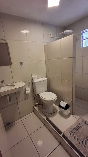 Superior Double Room, 1 King Bed, Beach View | Bathroom