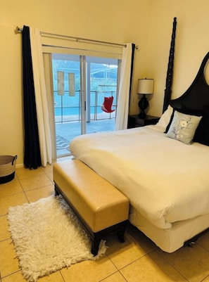 3 habitaciones, tabla de planchar con plancha, wifi y ropa de cama