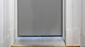 Unclassified image, 5 of 27, button