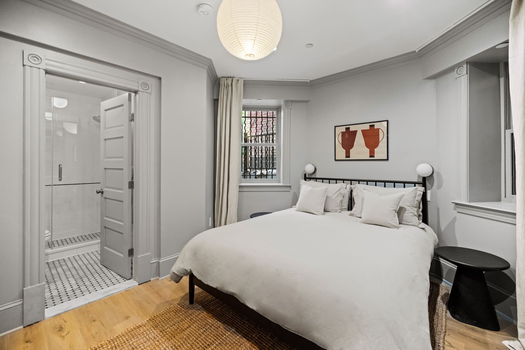 1 bedroom, desk, WiFi, bed sheets