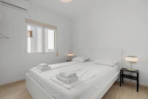 2 bedrooms, iron/ironing board, free WiFi, bed sheets